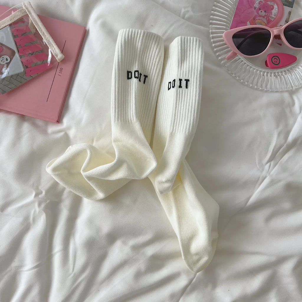 Pink Socks Women's Spring and Autumn Style Mid-tube Socks Ins Outside Wear Cotton Bottoming High Waist Letter Sports Stockings