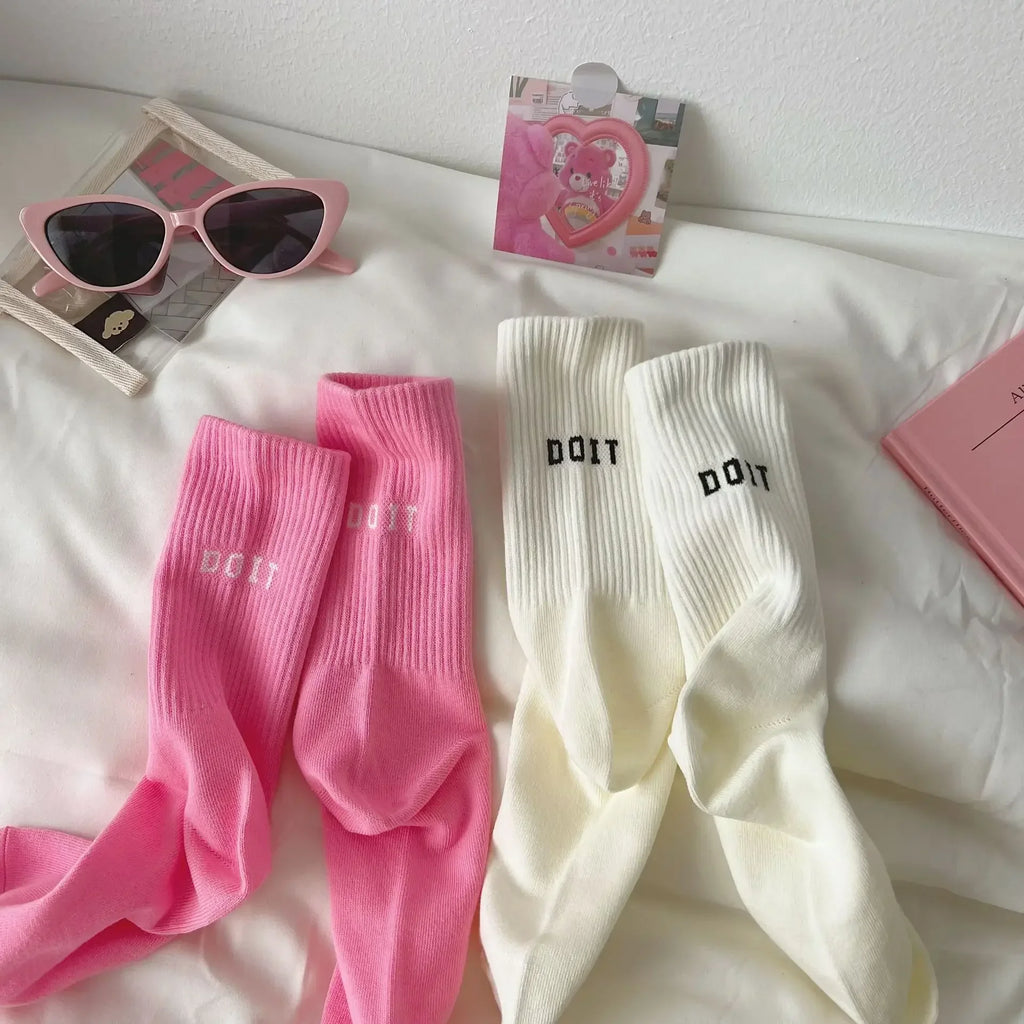 Pink Socks Women's Spring and Autumn Style Mid-tube Socks Ins Outside Wear Cotton Bottoming High Waist Letter Sports Stockings