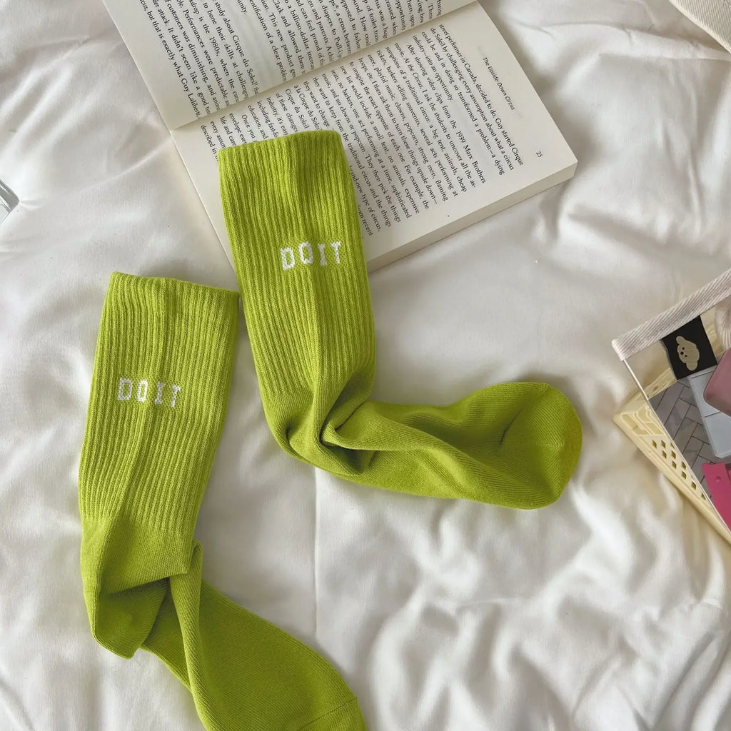 Pink Socks Women's Spring and Autumn Style Mid-tube Socks Ins Outside Wear Cotton Bottoming High Waist Letter Sports Stockings