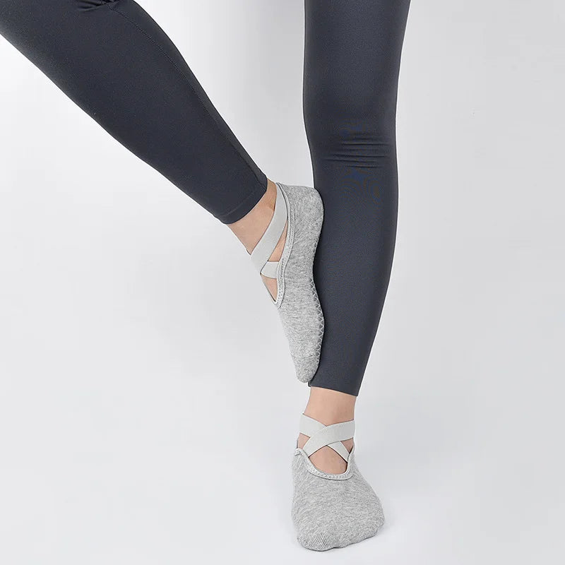 Grip Socks for Women, Non Slip Pilates Yoga Socks  Non Slip Socks for Workout, Fitness Ballet Dance Workout Sports Socks Slipper