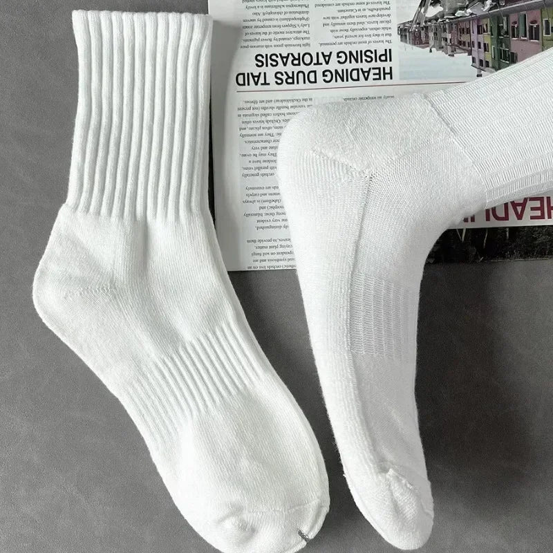 Cotton Sports Socks Unisex Soft Comfortable Breathable Casual Socks Black White Mid Tube Solid Color for Men Women Classic Socks