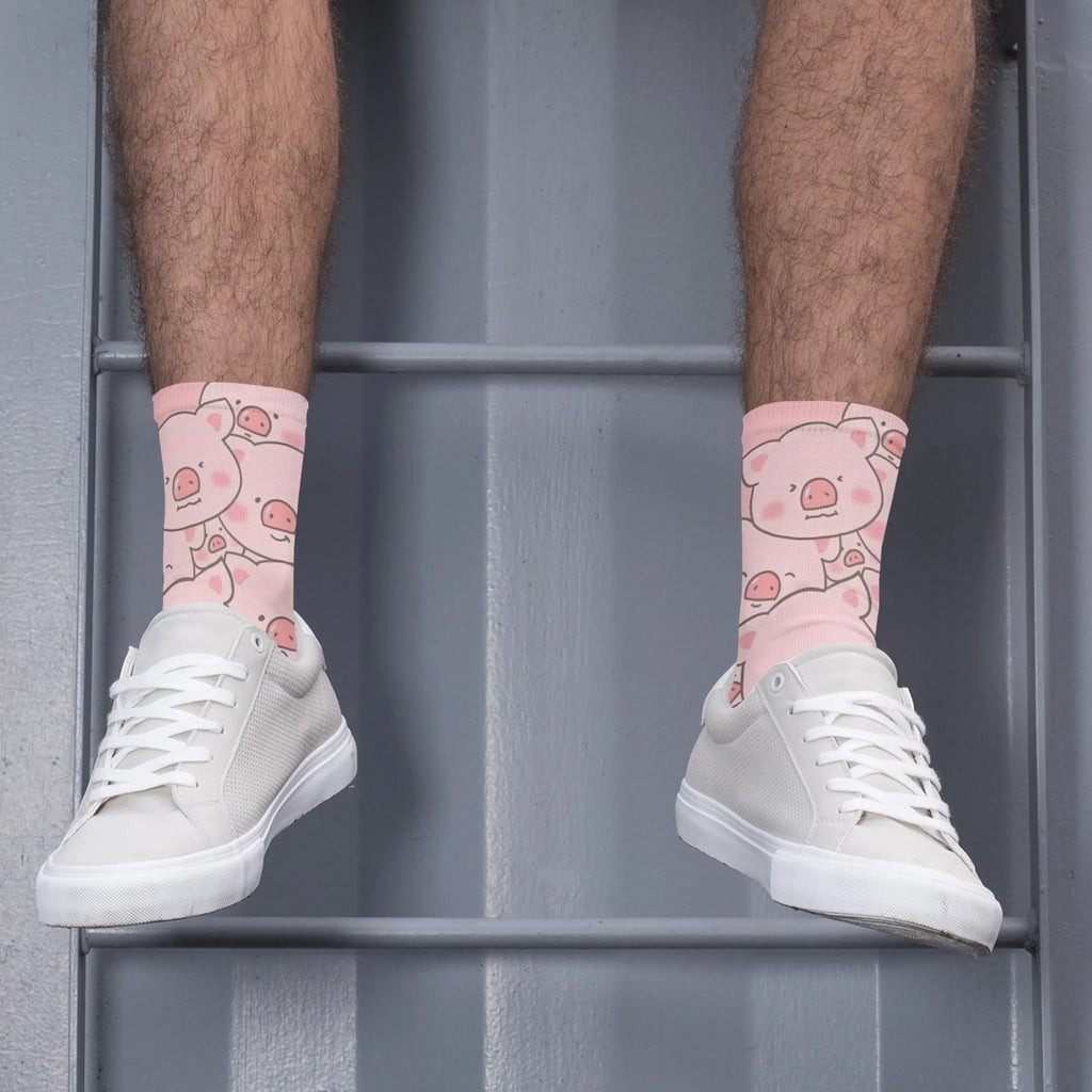 Fun and trendy pink cute pig print retro Harajuku style women's socks non-slip breathable basketball socks novelty gift