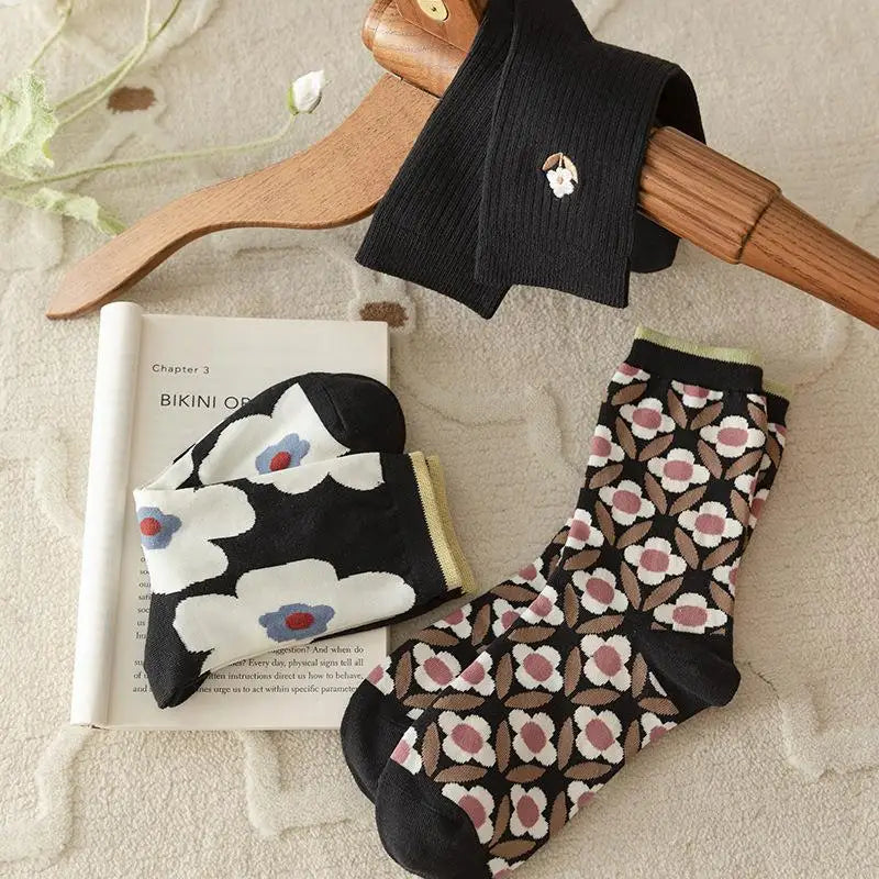 Pink Socks Embroidery Flower Harajuku Retro Vintage Women Socks College Style High School Girls Japanese Kawaii Cute Long Socks