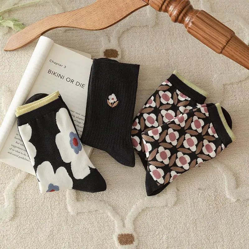 Pink Socks Embroidery Flower Harajuku Retro Vintage Women Socks College Style High School Girls Japanese Kawaii Cute Long Socks