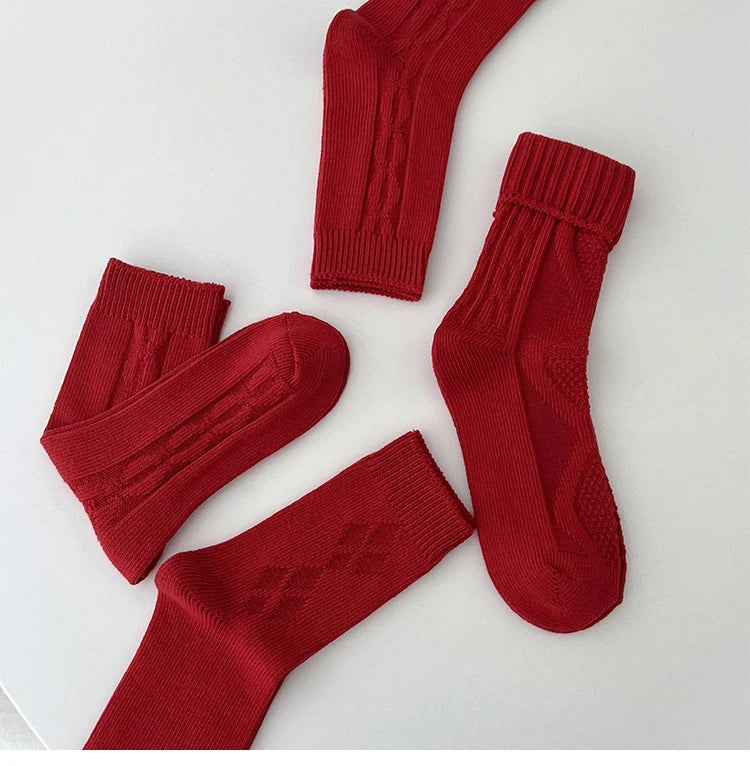 Women's Socks Breathable Christmas New Year Red Socks For Girls Fashion Striped Casual Autumn Winter Socks Warm Comfortable Soft