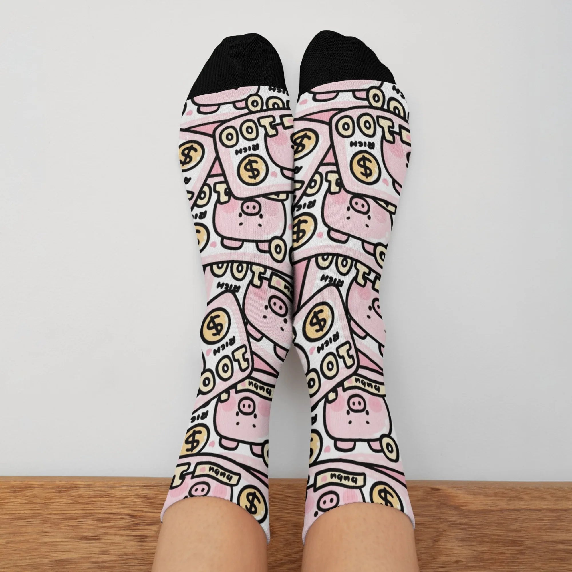 Fun and trendy pink cute pig print retro Harajuku style women's socks non-slip breathable basketball socks novelty gift