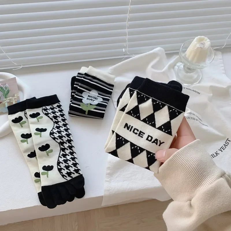 Cotton Boot Socks Women Women Autumn And Winter Five Finger Socks Pure Cotton Toe Socks Print Winter Warm Socks Christmas Gift