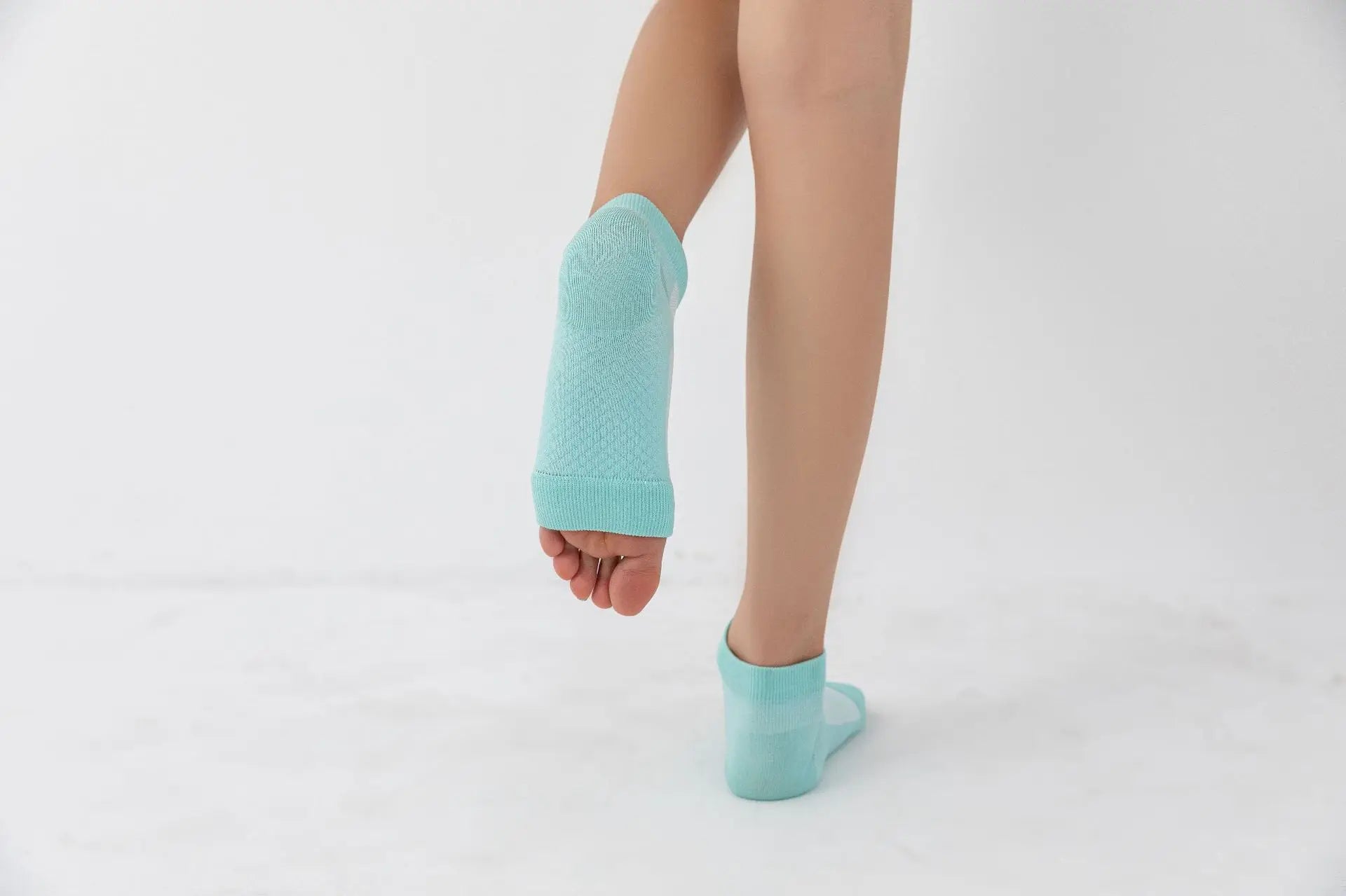 1Pair Foot Swelling Comfortable Ankle Brace Socks Soft Non-slip Compression Socks Protection Breathable Arch Support Yoga Socks