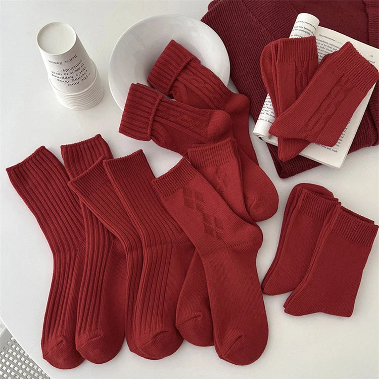 Women's Socks Breathable Christmas New Year Red Socks For Girls Fashion Striped Casual Autumn Winter Socks Warm Comfortable Soft